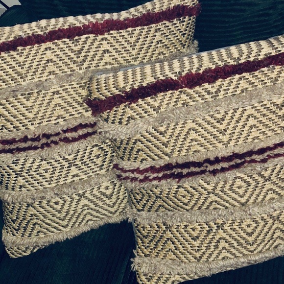 2 Loloi Rugs pillows - P045P0285BRREPIL1 size18x18 - Picture 1 of 10